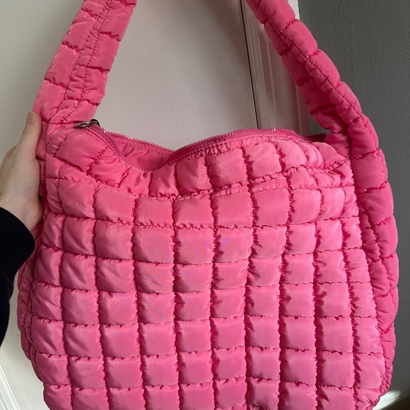 FP Movement Quilted carryall - Picture 9 of 9